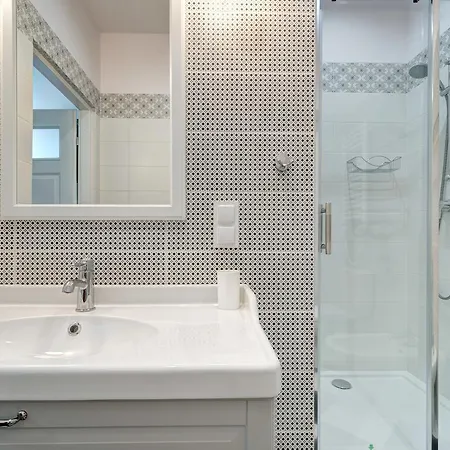 3 - Solaro Apartment