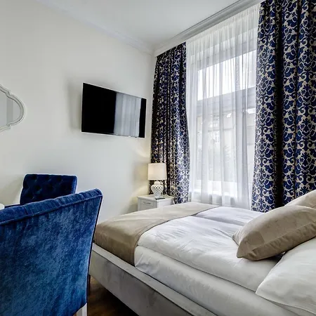 3 - Solaro Apartment *