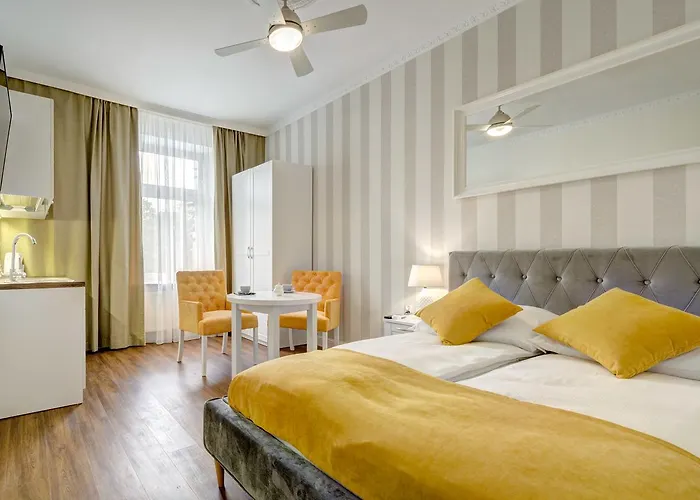 3 - Solaro アパート *